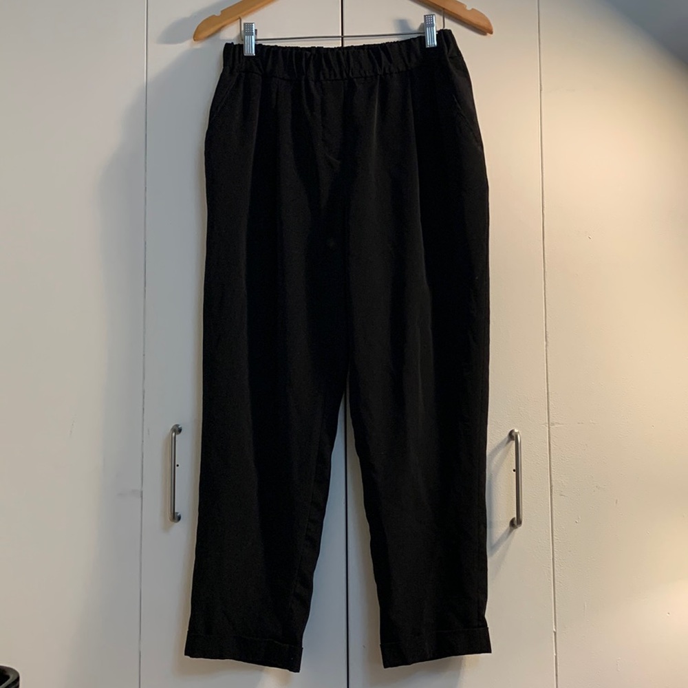 Ricki’s Large Black Flowy Cropped Stretch Elastic Waist Pants